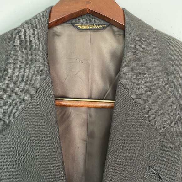 Man in Wool, Sport Coat - Picture 3 of 7